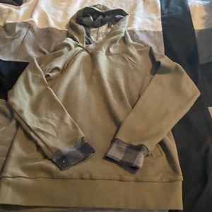 Cute girls Large (14) sweatshirt from Scheels… excellent condition! Hardly worn!